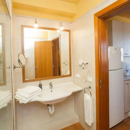 El Atico De La Muralla En El Centro De *